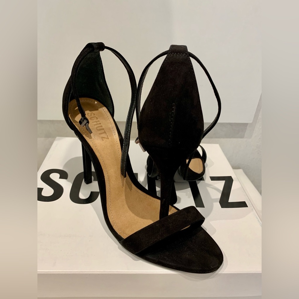 SCHUTZ Elegant Black 4.5” Heels
